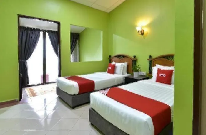 Oyo 90818 Cemara Puri Resort & Spa Kuantan